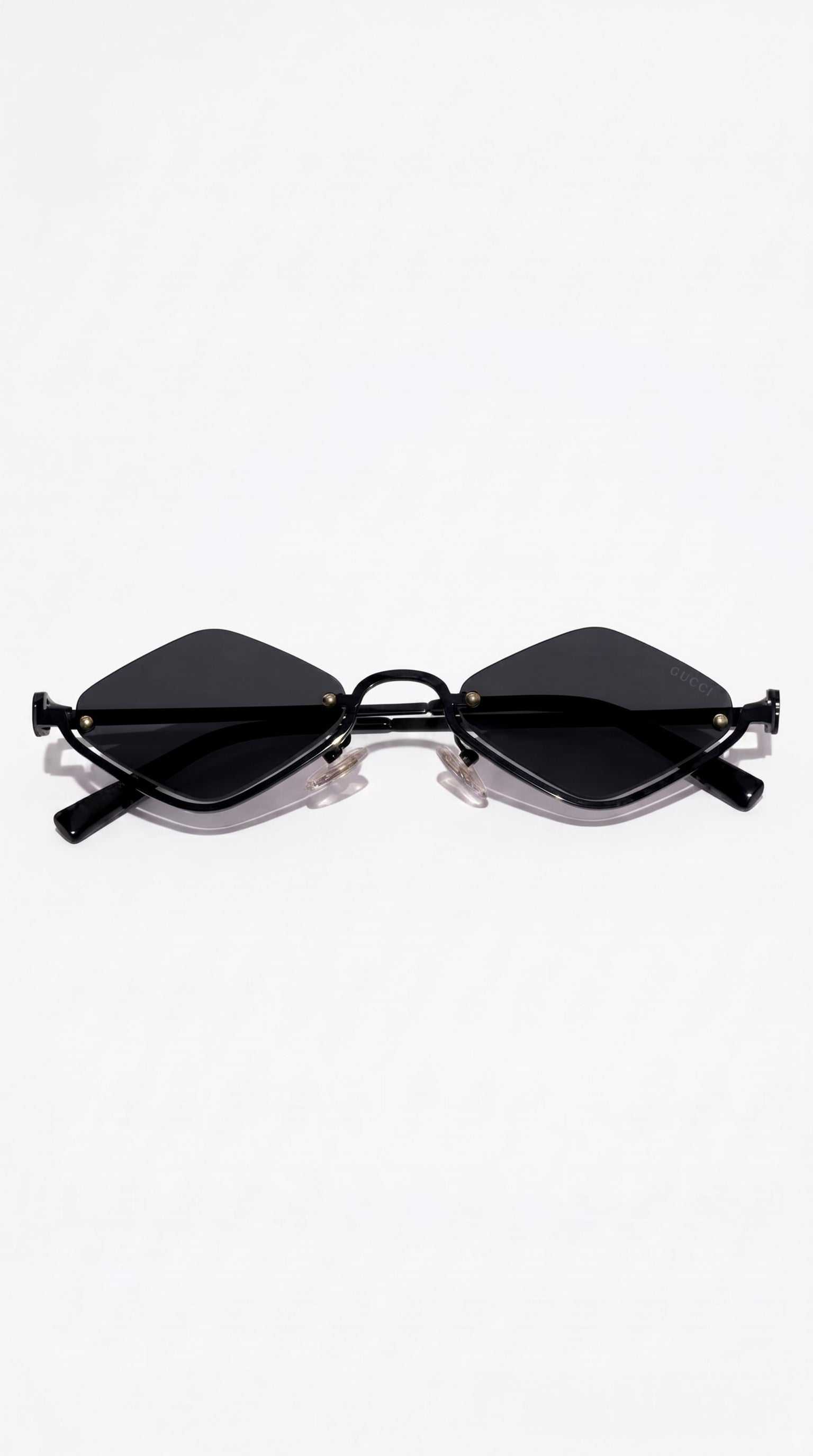 GUCCI noir avec boite simple